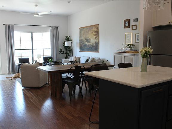 3rd image of 330 Austin Ave APT 310