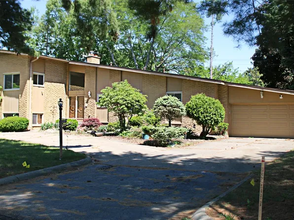 19412 Starlane St, Southfield, MI 48075
