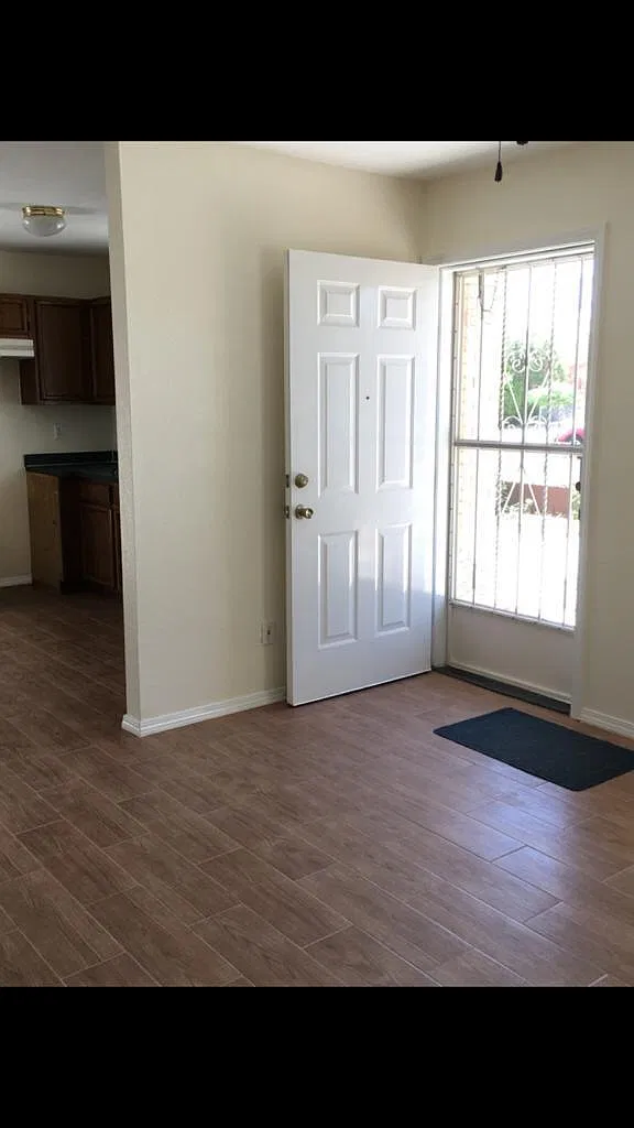 11969 Willowmist Ave — Photo 3