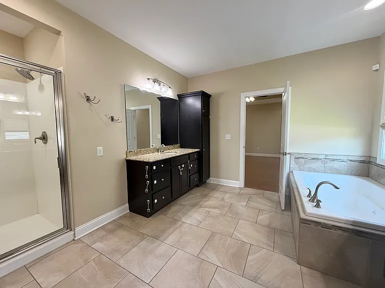1805 Blue Stone Dr — Photo 22