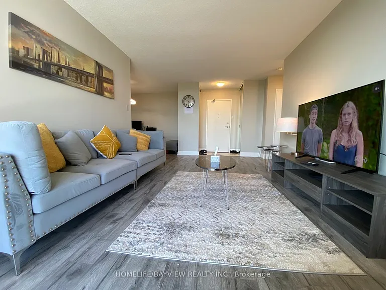 7811 Yonge St #1207 — Photo 4