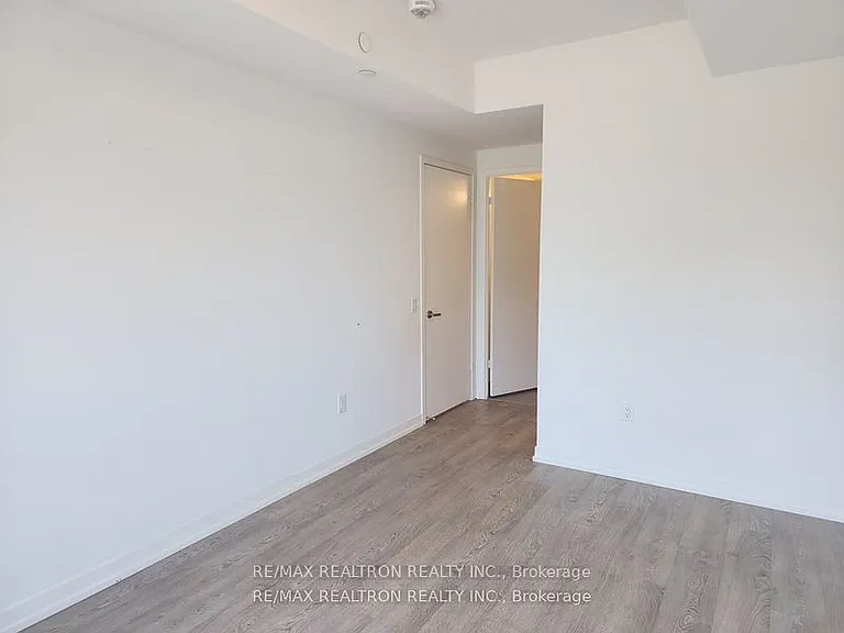 8868 Yonge St #1205E — Photo 16