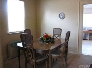 227 Floral Park St, Islip Terrace, NY 11752