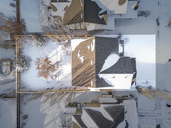 3rd image of 104 N Ridge Dr