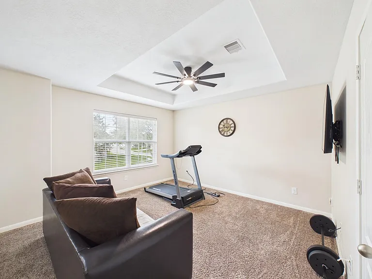 9426 Russeff Field Ln — Photo 34