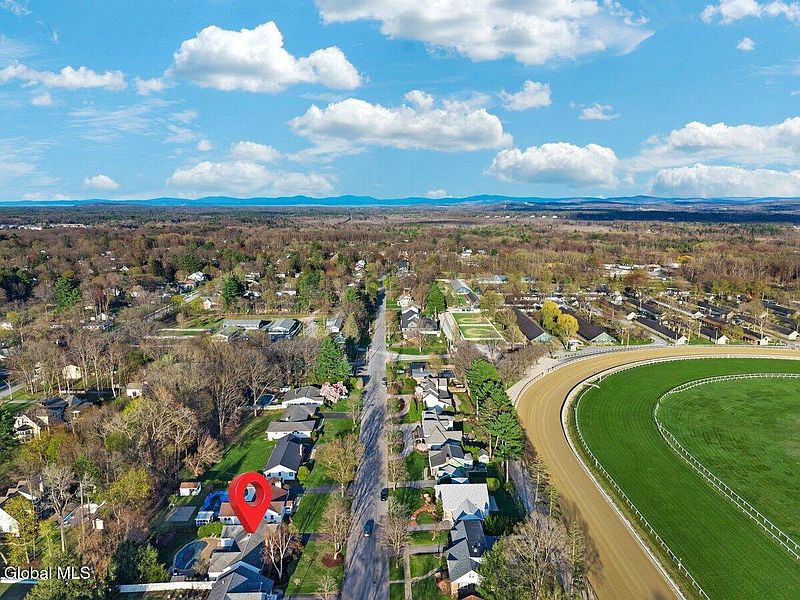 3rd image of 109 5th Avenue