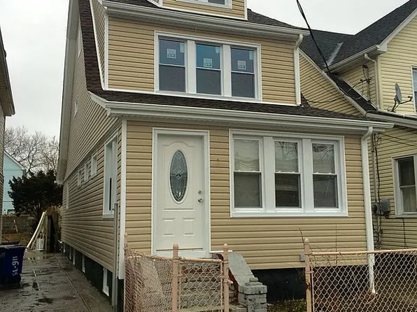 11637 192nd St, Saint Albans, NY 11412