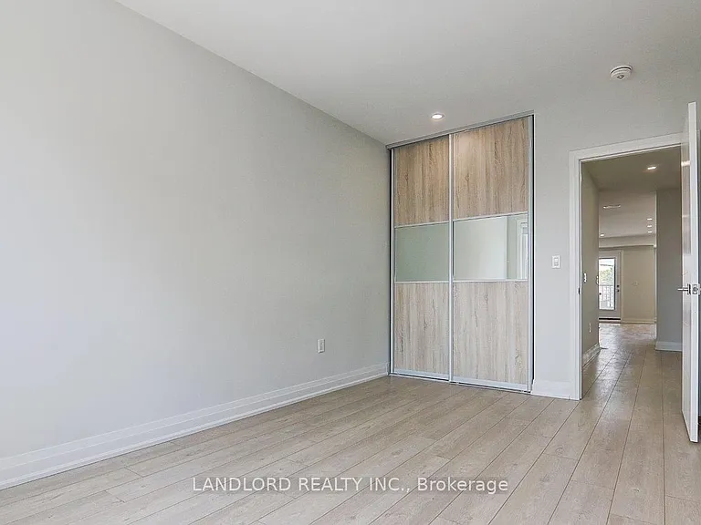 115 Livingstone Ave #UPPER — Photo 25