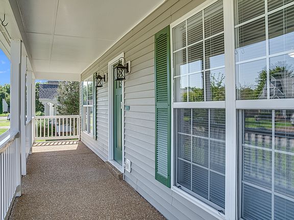 5th image of 1105 Summerville Cir