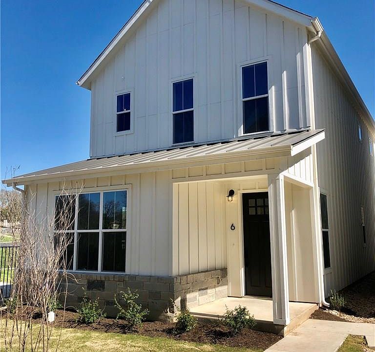 1st image of 2624 Metcalfe Rd #6