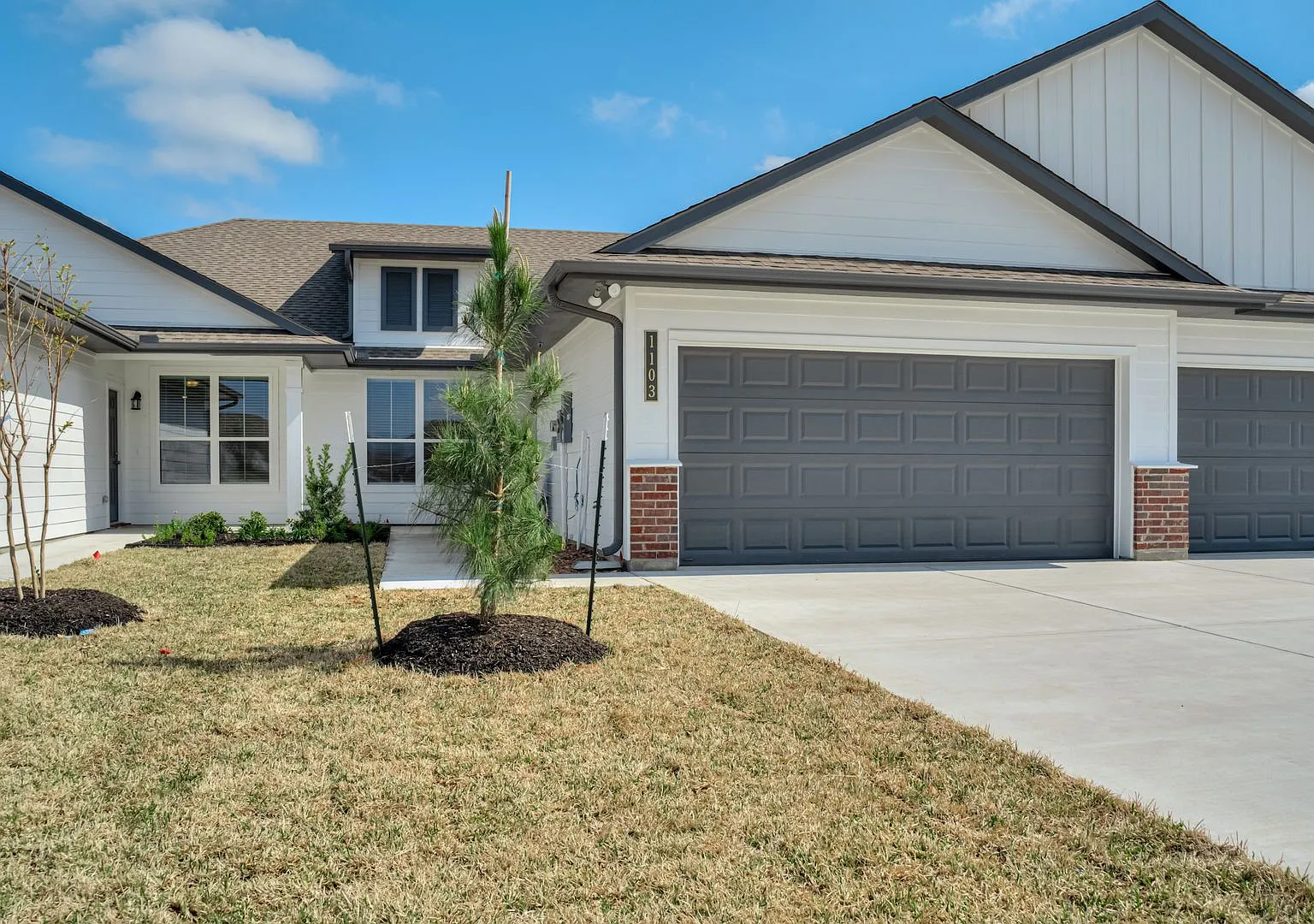 1143 Trellis Pass — Photo 1