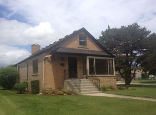 9000 W Forestview Dr, North Riverside, IL 60546