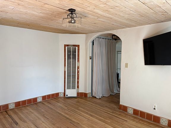 3rd image of 132 Duran St #A