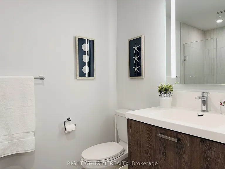 50 McCaul St #1011 — Photo 21