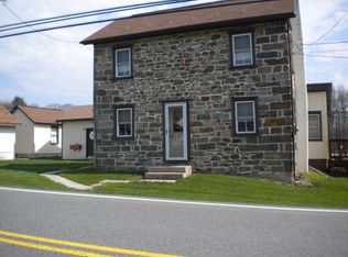 4728 Mountain Rd, Slatington, PA 18080