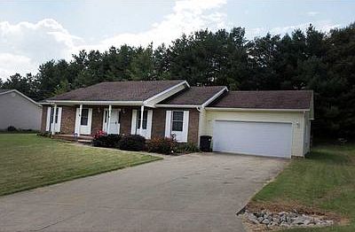 1st image of 255 Debbie Dr