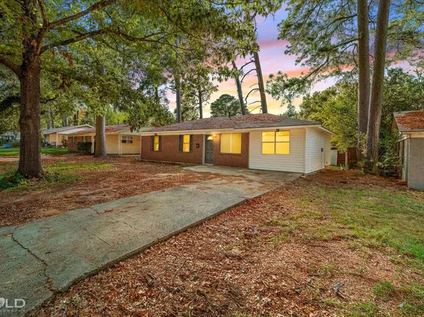 9430 Woodcrest Dr, Shreveport, LA 71118