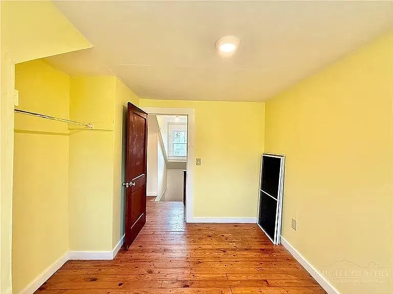Charming 3 Bed, 1 Bath Single Family Home in West Jefferson, NC — Photo 3