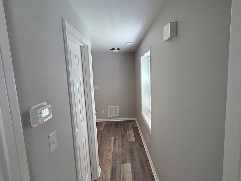 923 Rose Hill Ave #1 — Photo 6