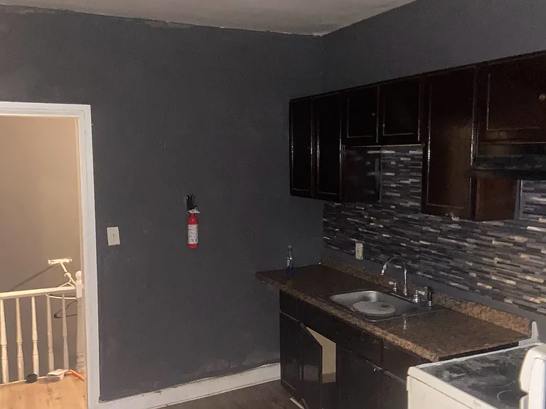 429 Stevens St — Photo 7