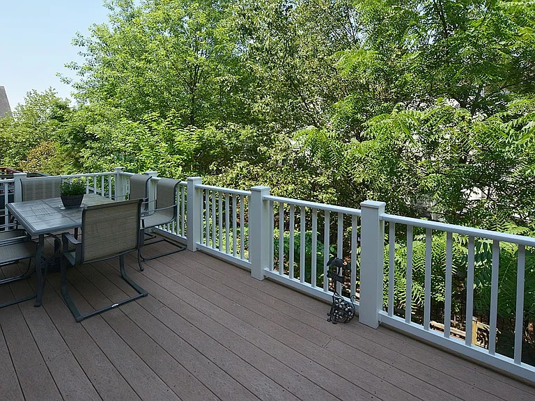 3547 Goddard Way — Photo 10