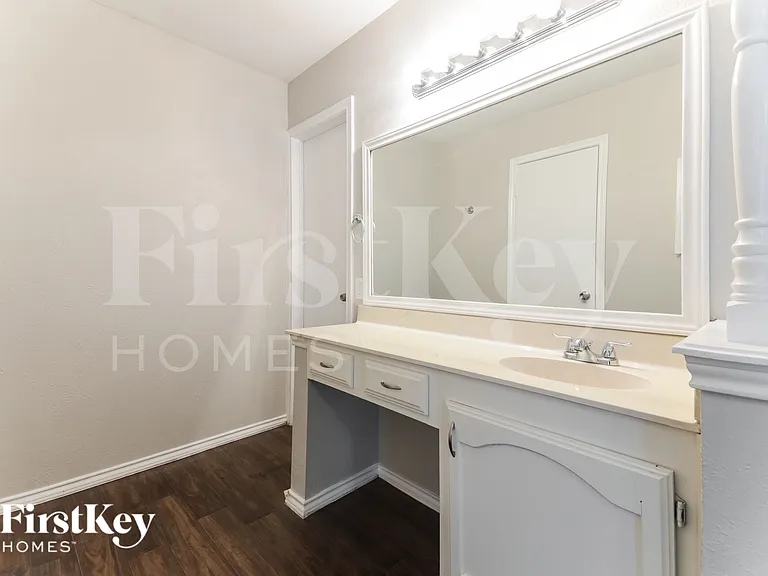 4412 Hale St — Photo 13