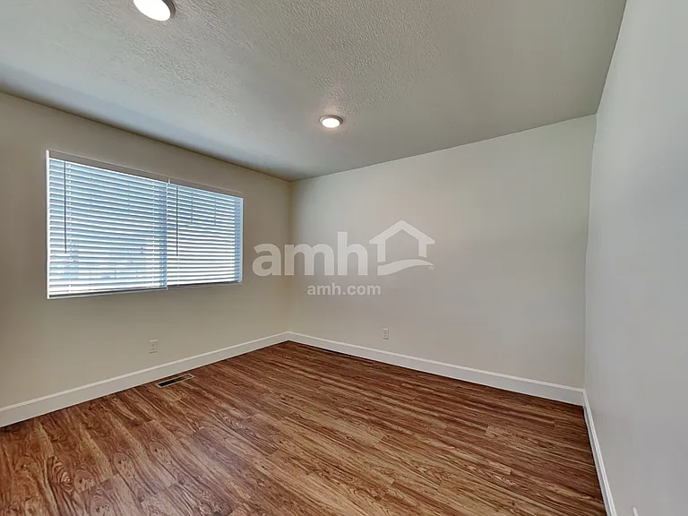 3314 S Fields Ave — Photo 18