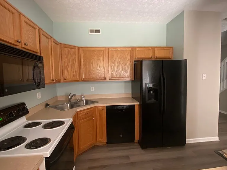 13540 Pinnacle Gardens Cir — Photo 3