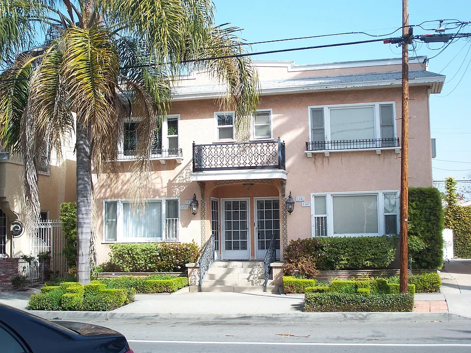 Picture of front of building.