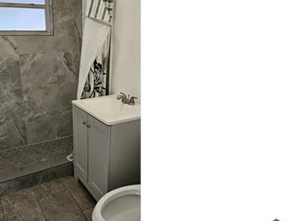 412 NE 162nd St, Miami, FL 33162