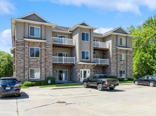 285 Sadler Ln APT 201, North Liberty, IA 52317