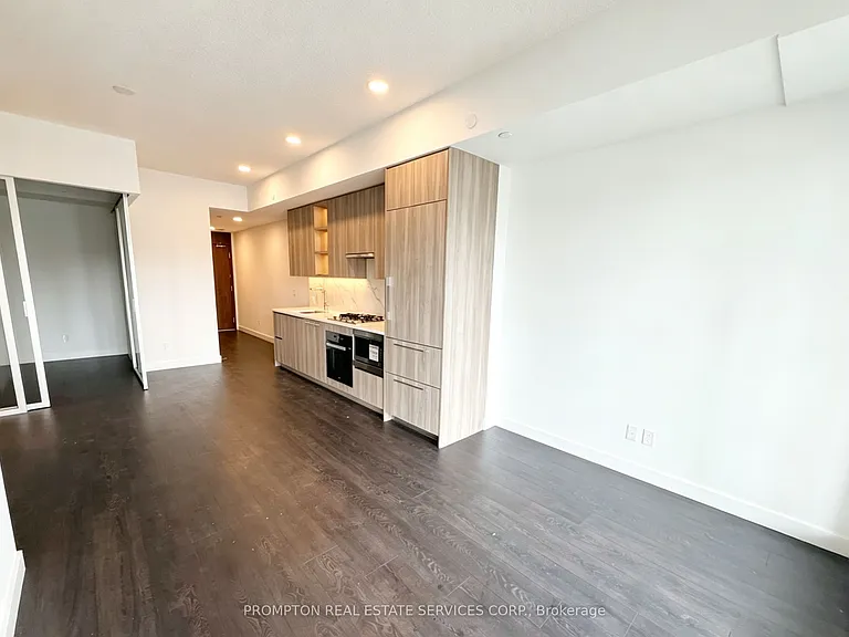 75 Billes Hts #323 — Photo 3