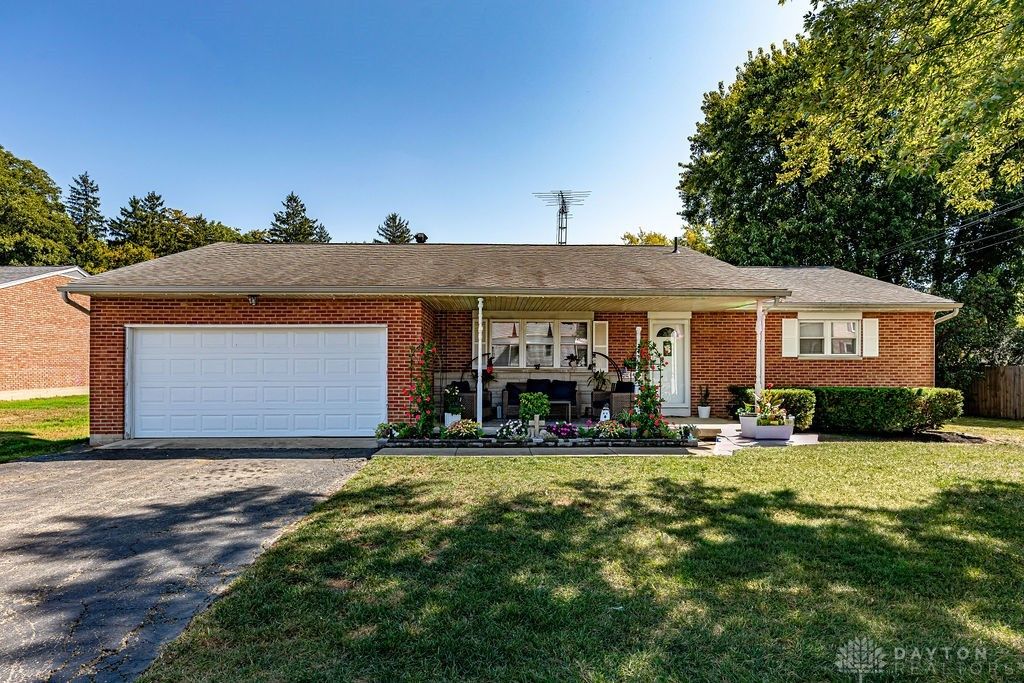Real estate listing image