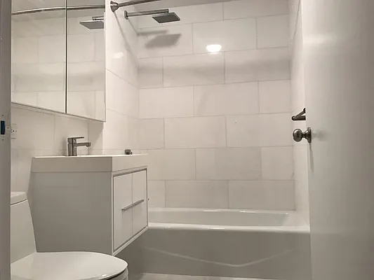 Rented by Battery Park Realty | media 26