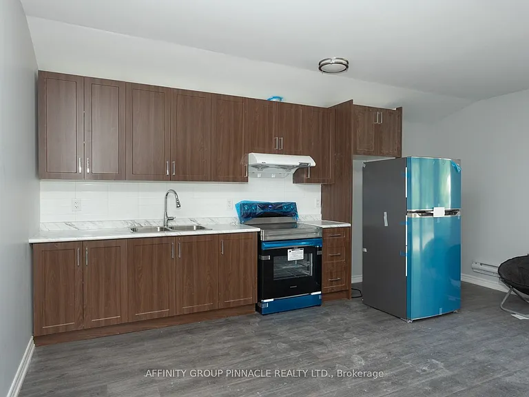 26 Stoney Creek Rd #2 — Photo 5