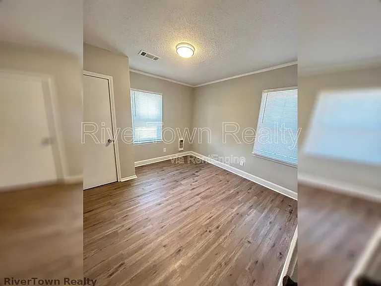2144 Henry Ave — Photo 4