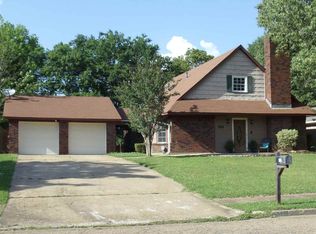 1521 Hawthorne Pl, Clinton, MS 39056