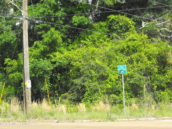 Terry Rd, Jackson, MS 39212