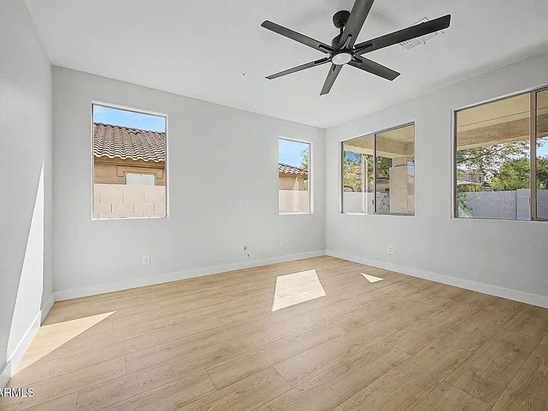 7062 W Andrew Ln — Photo 17