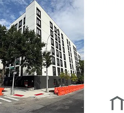 2 Wade Sq