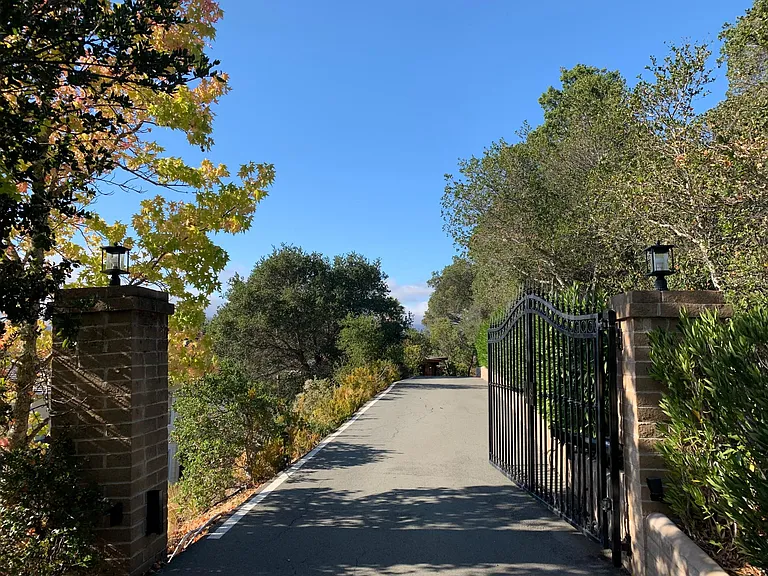 18 Pepper Way — Photo 33