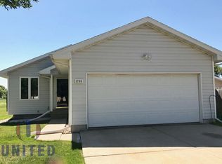 1709 Missouri View Ln, South Sioux City, NE 68776