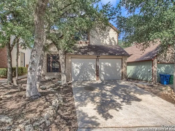 16615 Spruce Tree Ln, San Antonio, TX 78247