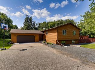 1013 Moonbeam Rd, Hudson, WI 54016