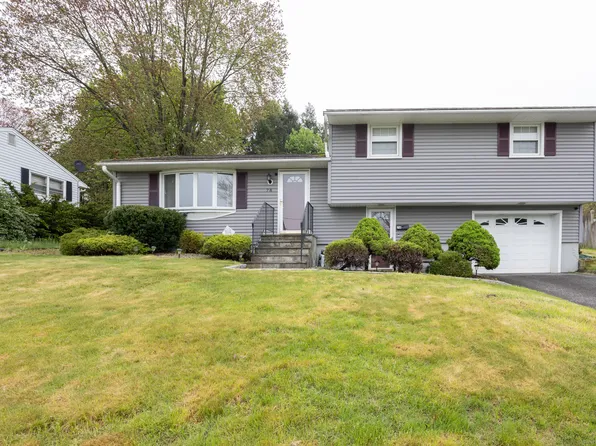 78 Windy Drive, Waterbury, CT 06705