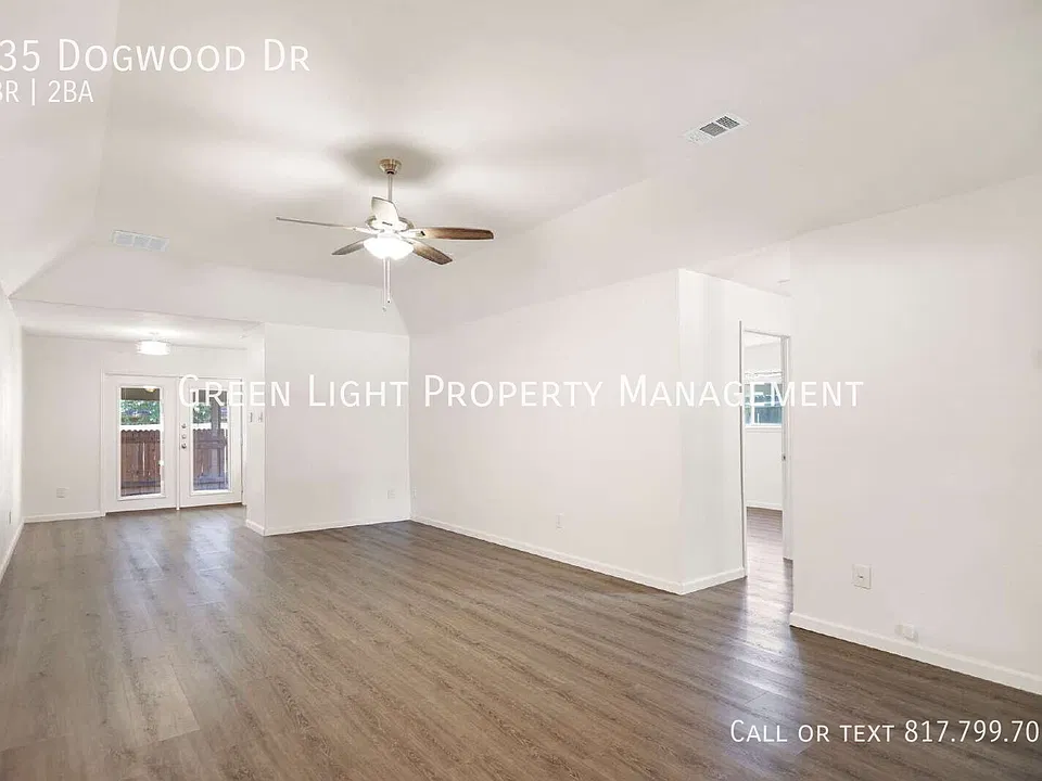 335 Dogwood Dr