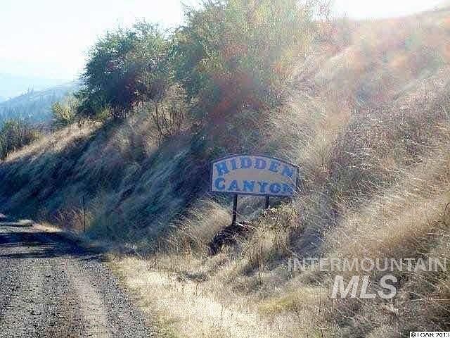 2nd image of 6 Hidden Cyn #B