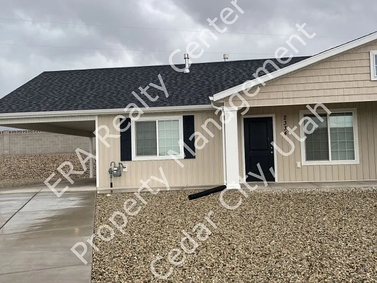2334 N 450 W — Photo 1
