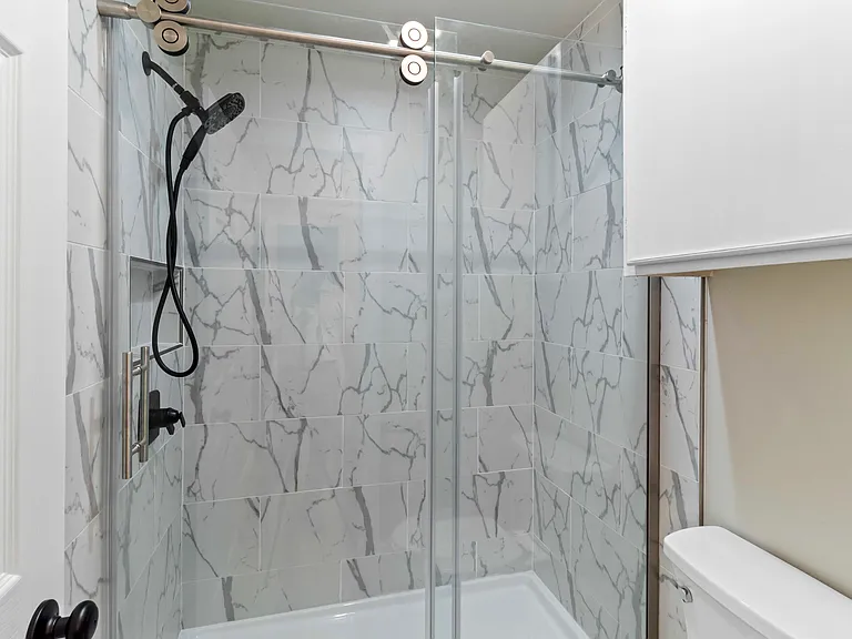 701 Balcones Dr #E — Photo 18