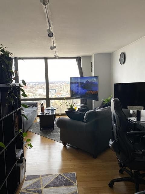 1st image of 340 W Diversey Pkwy APT 2716